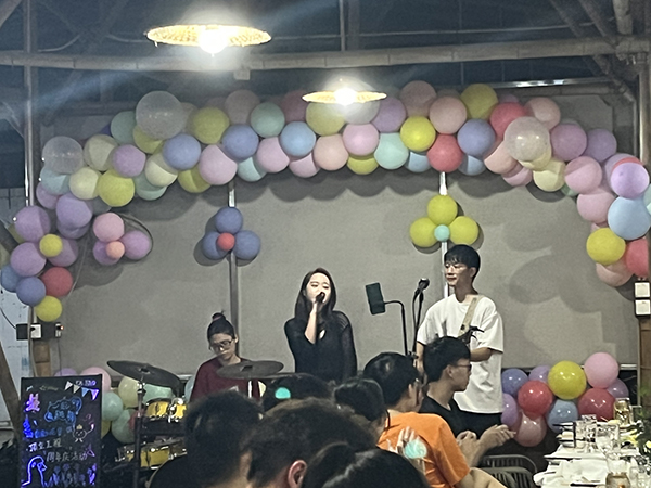 “蔡依莎”-多才多艺乐动网页版人.jpg